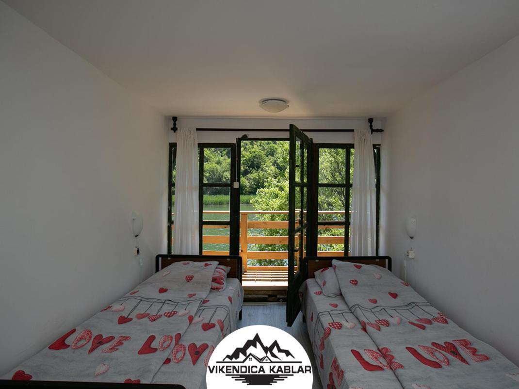 Ovcarkablar Vikendice Villa Meduvrsje Ngoại thất bức ảnh
